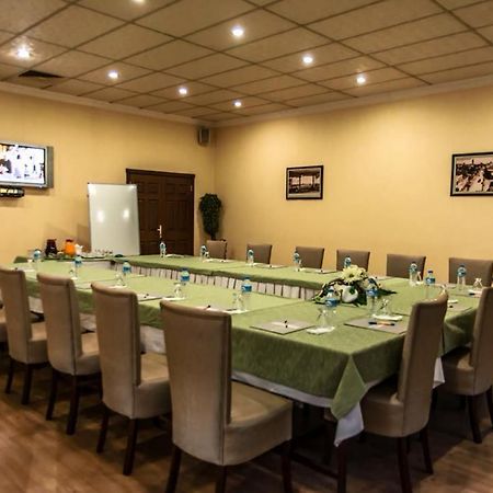 Kristal Otel אדאנה מראה חיצוני תמונה