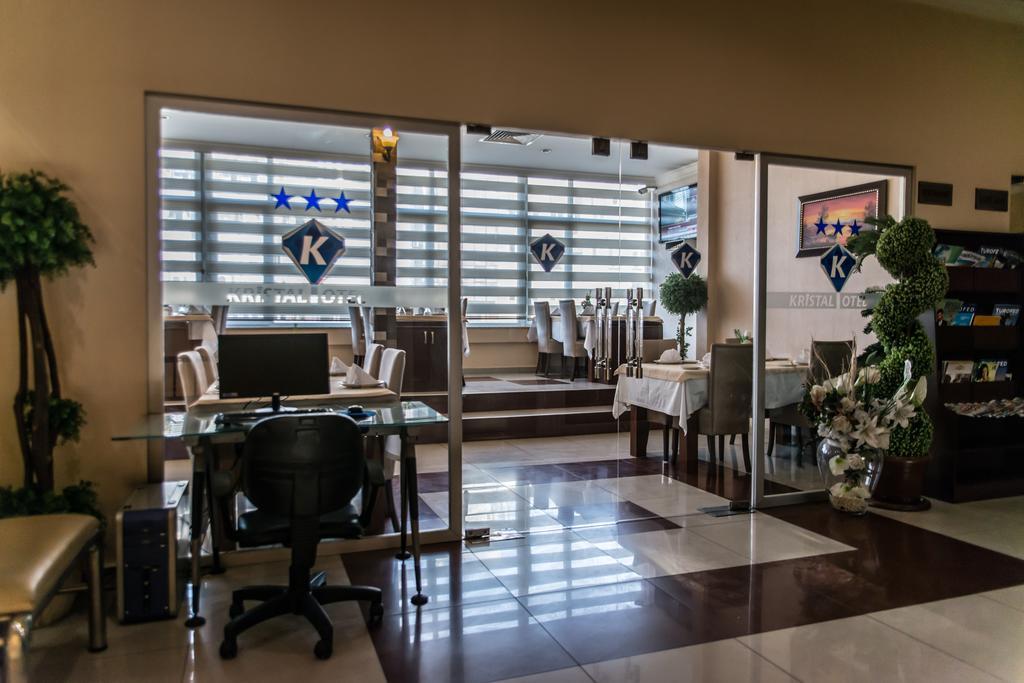 Kristal Otel אדאנה מראה חיצוני תמונה