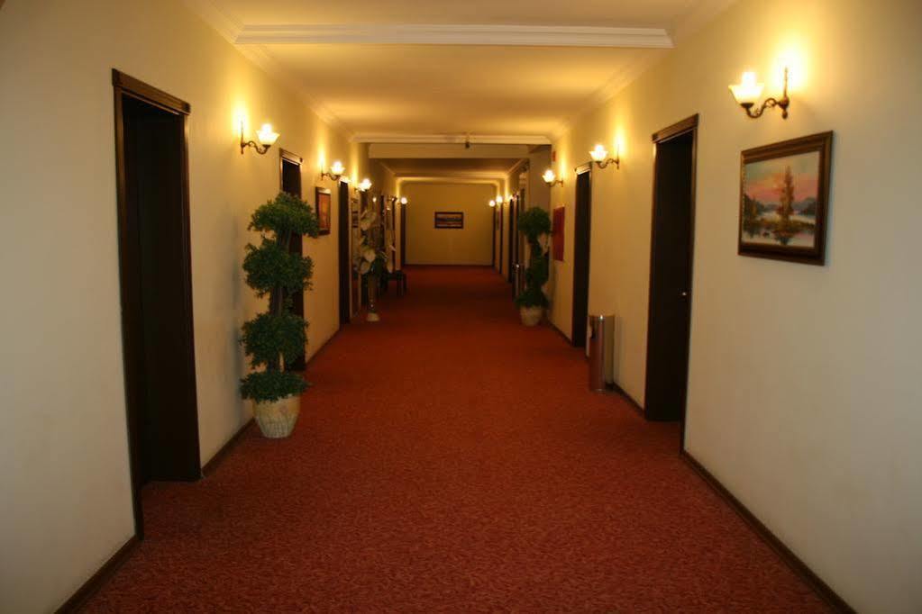 Kristal Otel אדאנה מראה חיצוני תמונה